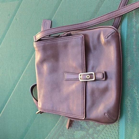 Coach 9592 - Picture 3 of 12